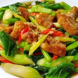 คะน้าหมู ราดข้าว