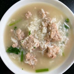 ข้าวต้มหมูสับ