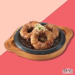 หมูสามชั้นพันหอมใหญ่กระทะร้อน