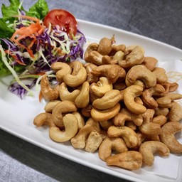 เม็ดมะม่วงหิมพานต์ทอด