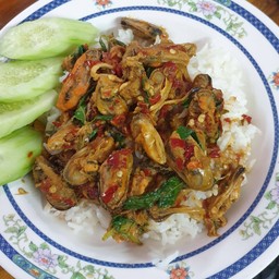 ร้าน"พรกะเพราอาหารตามสั่ง แม่สอด