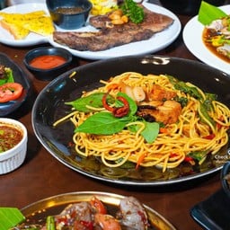 สปาเก็ตตี้ขี้เมาหมูกรอบ
