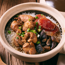 ข้าวไก่อบหม้อดิน