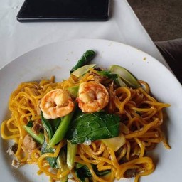 ลำยอง อาหารตามสั่ง ตลาดสดเทศบาล