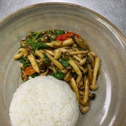 ข้าวกะเพราเห็ด