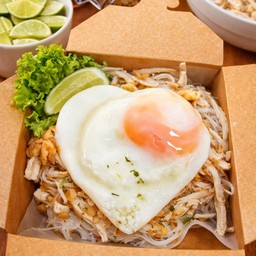 หมี่คลุกไก่ฉีก By_Nutty