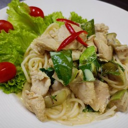 สปาเก็ตตี้เขียวหวานไก่