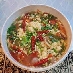 ต้มยำไข ( ไข่ 3 ฟอง )