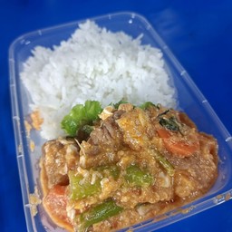 ข้าวหมูผัดซอสสุกี้