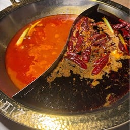 “重庆鸡公煲·江景火锅烧烤”