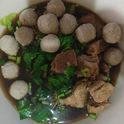 ก๋วยเตี๋ยวหมูน้ำตก