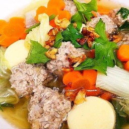 แกงจืดเต้าหู้หมูสับ