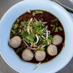 ก๋วยเตี๋ยวโกเด้ง ติดร้านร่มไม้บ้านสวน