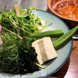 Shabushabu yamawarau Omotesando しゃぶしゃぶ 山笑ふ 表参道店