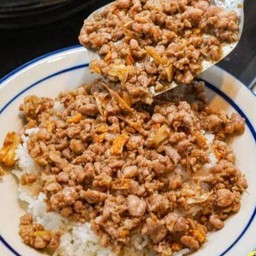 ข้าวหมูสับกระเทียม