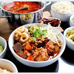 เจริญนิยม (ขนมจีน อาหารตามสั่ง ส้มตำ ยำแซ่บ)