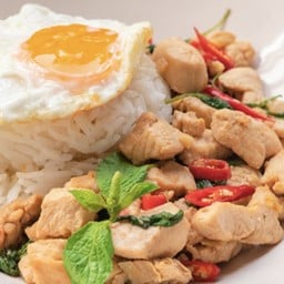 ข้าวกะเพราไก่
