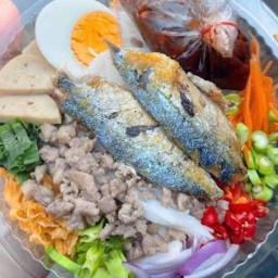 ยำฉ่ำ•ยำขนมจีน-ขายไปเรื่อยฯลฯ