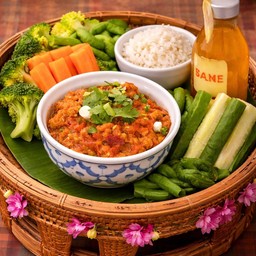 ชุดสุดคุ้ม!น้ำพริกอ่อง+ข้าวสวย+ไข่ต้ม+ผักลวก+น้ำสมุนไพร