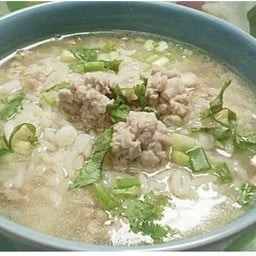 ข้าวต้มหมูสับ