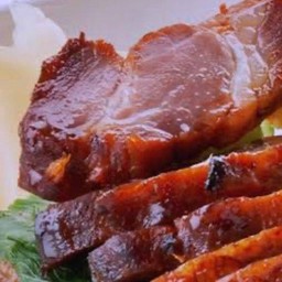 ข้าวหน้าหมูแดง