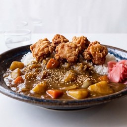 ข้าวแกงกะหรี่ไก่คาราเกะ