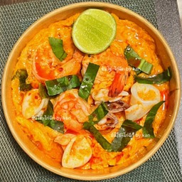 ข้าวไข่ข้นต้มยำทะเล