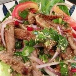 ยำสเต็กเนื้อ