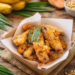 กล้วยทอด เด็กอักษร ตลาดสนามกีฬา