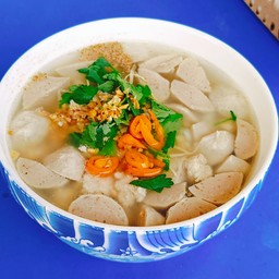 ข้าวต้มหมูสับลูกชิ้น