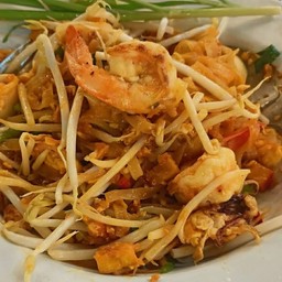 ผัดไทยทะเล
