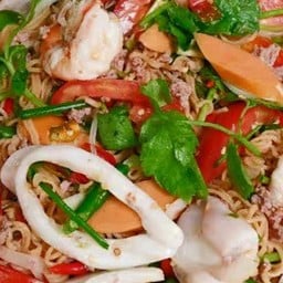 ยำมาม่ารวมมิตร