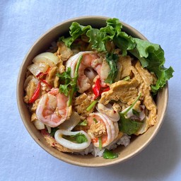ข้าวผัดผงกะหรี่ทะเล
