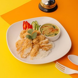 ข้าวเขียวหวานไก่กรอบ