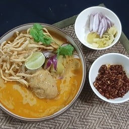 ข้าวซอยไก่