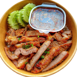 ข้าวคอหมูย่าง น้ำจิ้มแจ่ว
