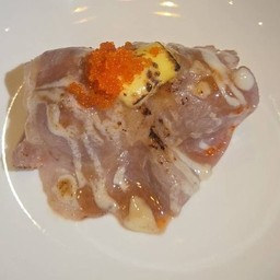 ซูชิหน้าหมูสไลด์พ่นไฟชีส ชิ้นใหญ่