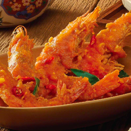 กุ้งแชบ๊วยซอสไข่เค็ม (4 ชิ้น)