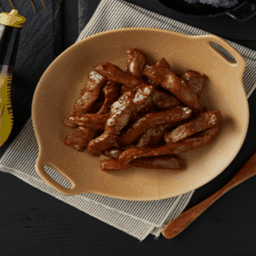 หมูแม็กกี้หม้อเทพ แพคครึ่งโล ฟรี!!!ข้าวเหนียว 3 ห่อ