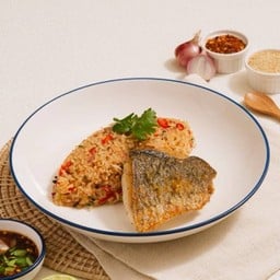 ข้าวผัดแจ่วปลากะพงย่าง Seared Sea bass Jaew Fried Rice