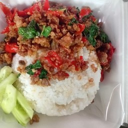 กระเพราหมูสับ