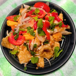 ยำไข่ดาว