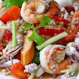 ยำวุ้นเส้นรวมมิตร