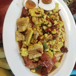 ตำข้าวโพดไข่เค็ม
