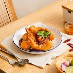 กุ้งทอดซอสมะขาม Fried Shrimp With Tamarind Sauce