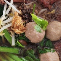 มากินยัง ฮาลาลฟูด