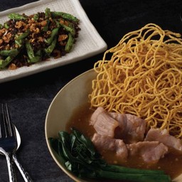 ชุดราดหน้า + ถั่วแขก