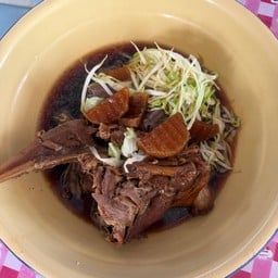 ร้านเจ๊นุ้ยแซ่บ&หวาน