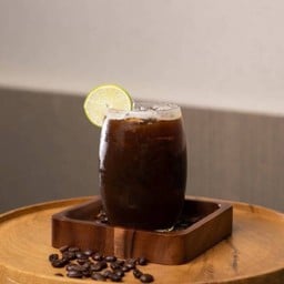 Mae Pueng (แม่ผึ้ง)🍋🟩☕️