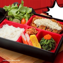 ชุดเบนโตะไก่กรอบ ซอสทาทาร์เทอริยากิ